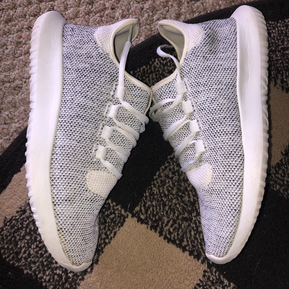 Adidas sneakers women’s 7.5/8 (kids size 6)